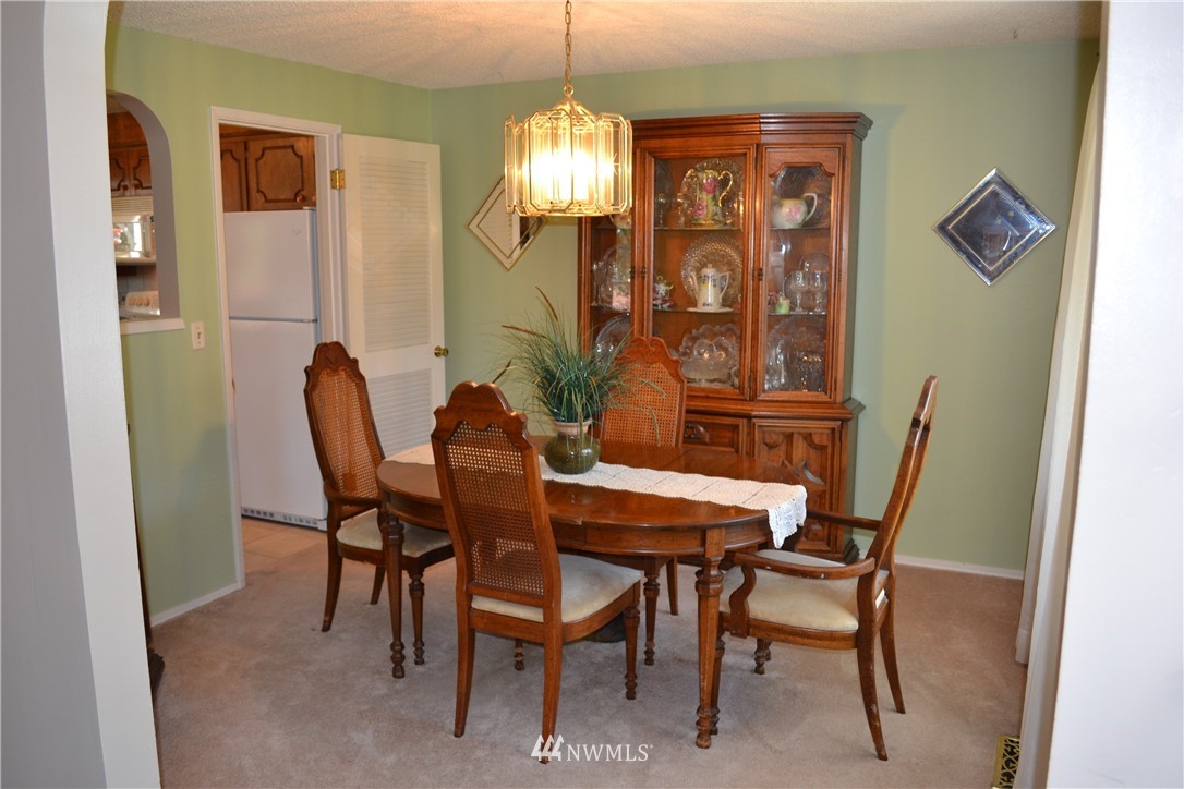 11230 Southeast 182nd Street Renton, WA 98055 - Photo 5 of 15 Gallery Image 5