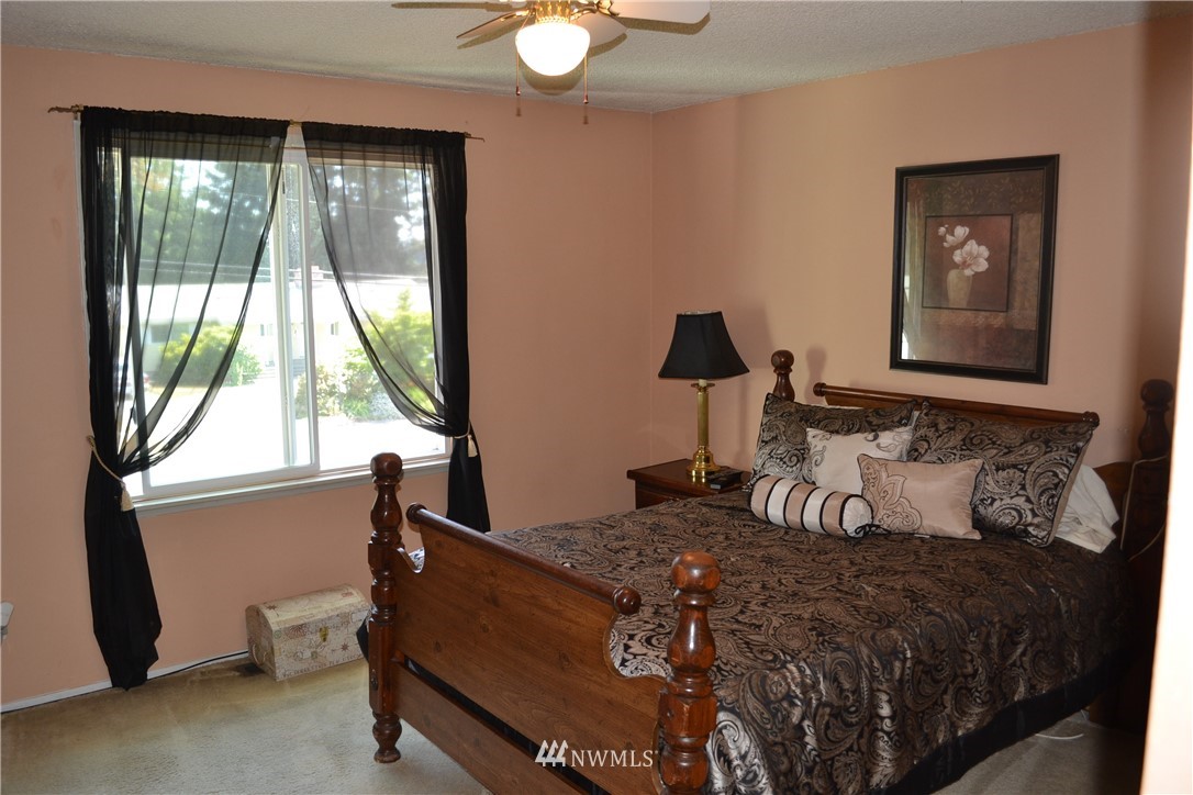 11230 Southeast 182nd Street Renton, WA 98055 - Photo 7 of 15 Gallery Image 7