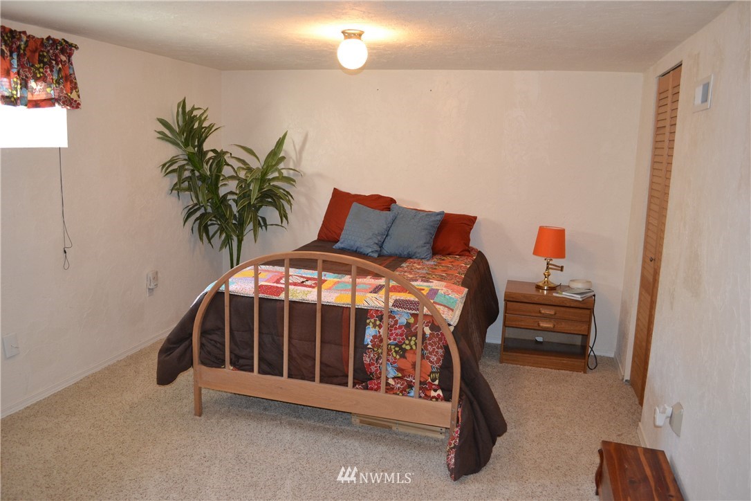 11230 Southeast 182nd Street Renton, WA 98055 - Photo 8 of 15 Gallery Image 8