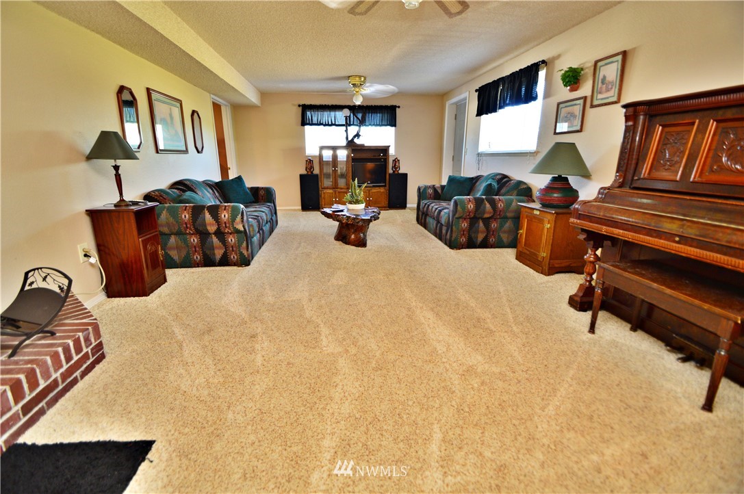 11230 Southeast 182nd Street Renton, WA 98055 - Photo 10 of 15 Gallery Image 10
