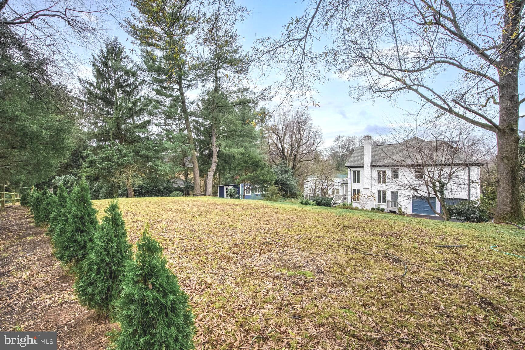 1222 Ranleigh Road McLean, VA 22101 - Photo 45 of 49 a view of a yard with a house