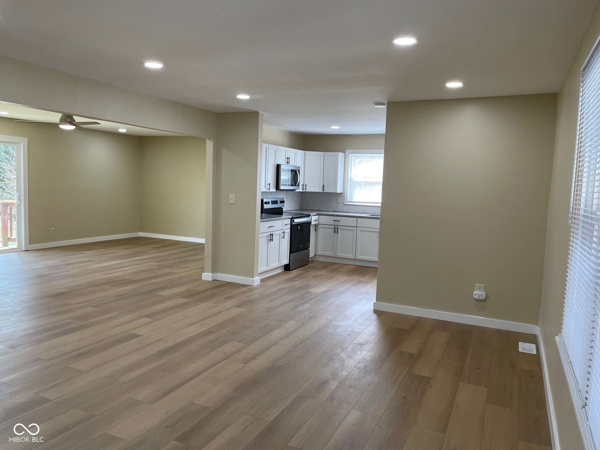 5105 Manning Road Indianapolis, IN 46228 - Photo 4 of 24 Gallery Image 4