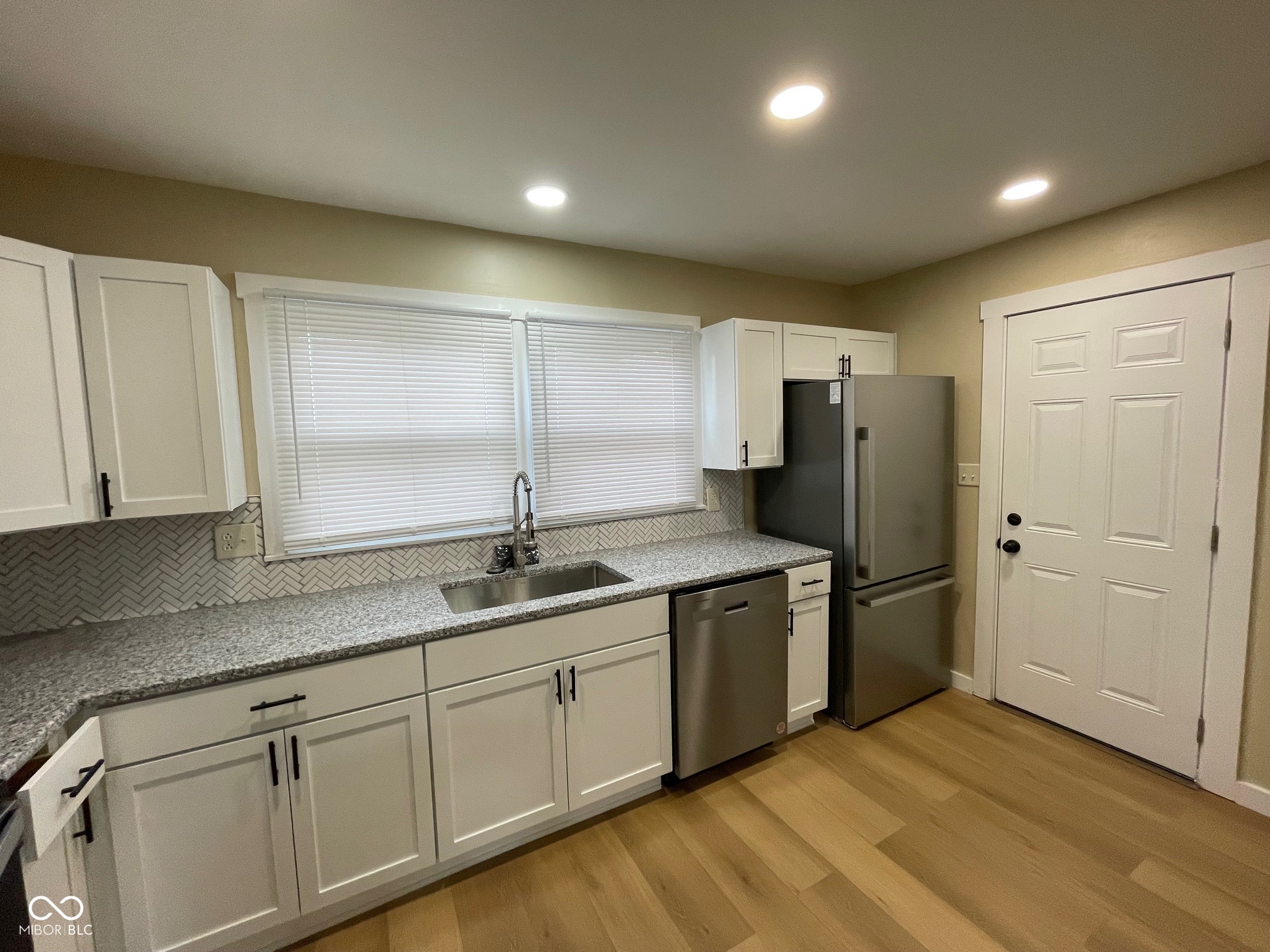 5105 Manning Road Indianapolis, IN 46228 - Photo 6 of 24 Gallery Image 6
