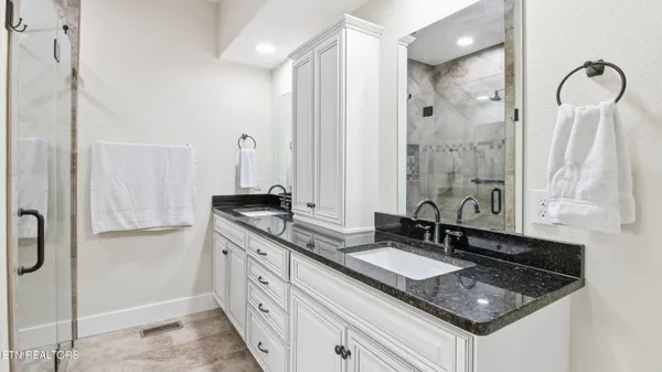 $415,000 | 35 Perry Crk Drive, Crossville, TN 38572