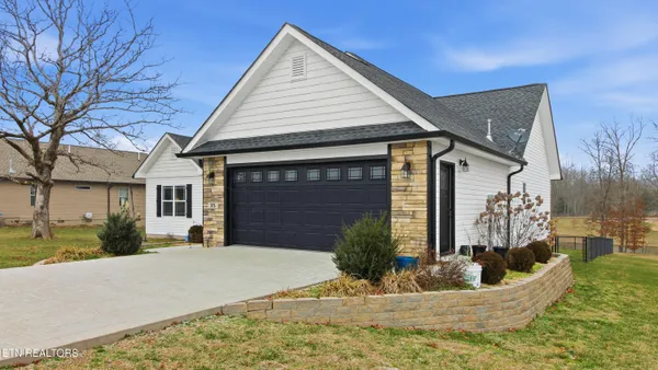 $415,000 | 35 Perry Crk Drive, Crossville, TN 38572