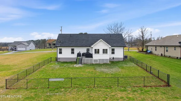 $415,000 | 35 Perry Crk Drive, Crossville, TN 38572