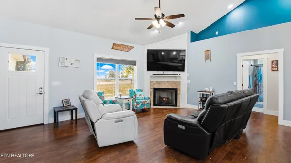 $415,000 | 35 Perry Crk Drive, Crossville, TN 38572