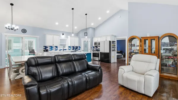 $415,000 | 35 Perry Crk Drive, Crossville, TN 38572