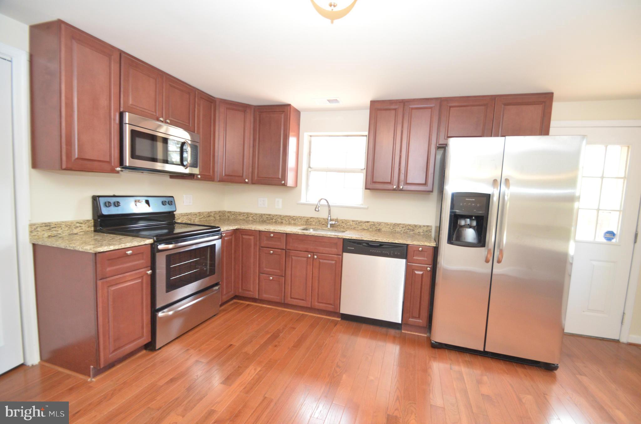 7007 Vismanco Lane Clinton, MD 20735 - Photo 8 of 28 Kitchen