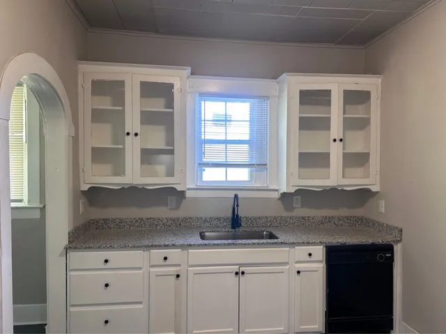 $1,500 | 1925 11th Street, Port Arthur, TX 77640