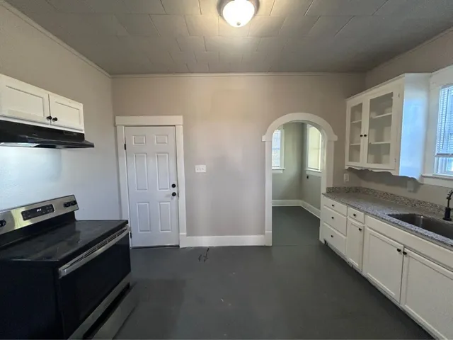 $1,500 | 1925 11th Street, Port Arthur, TX 77640