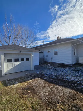 $152,000 | 104 West Pine Street, New Market, IN 47965