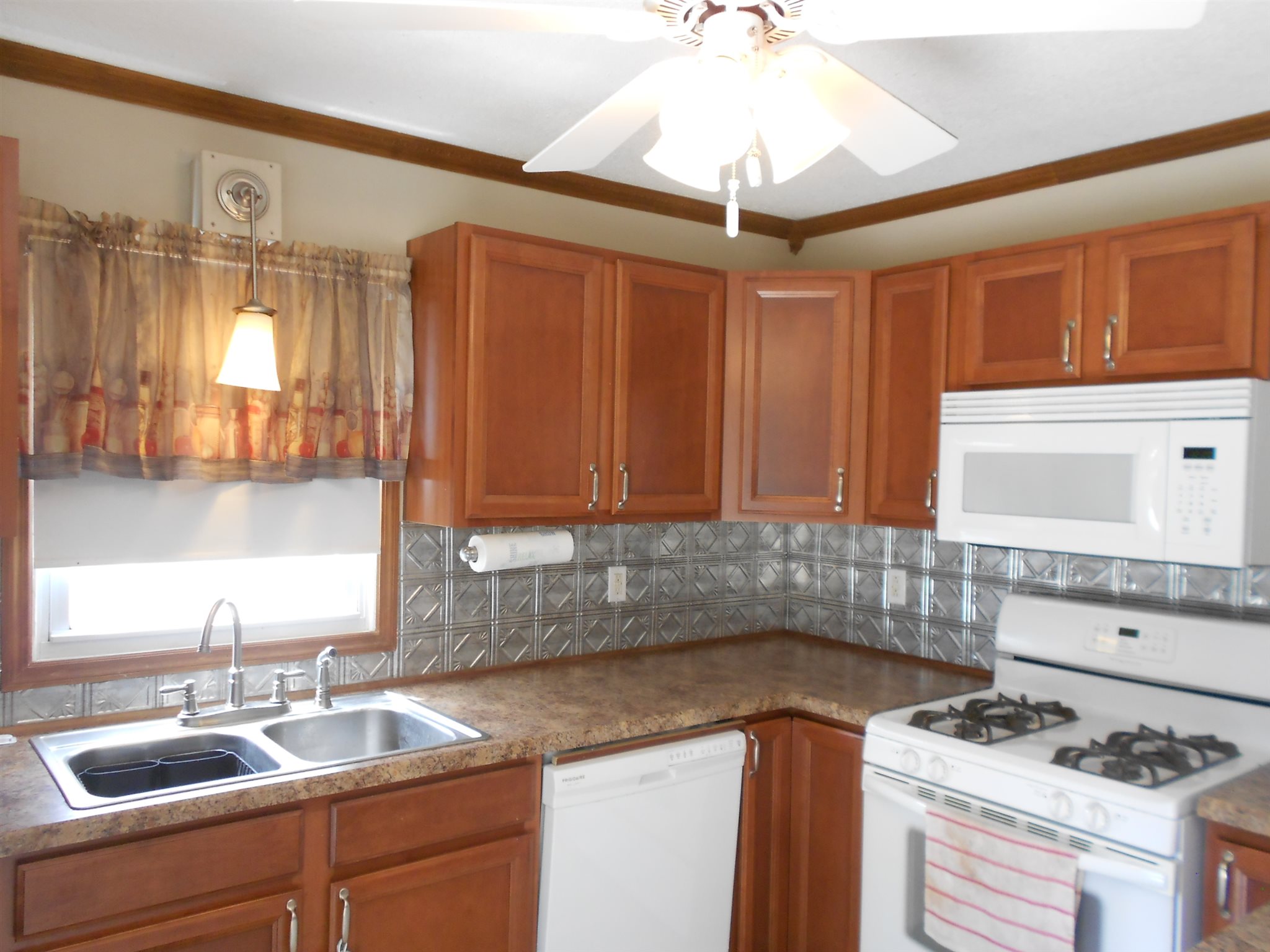 1417 North Country Club Road Peru, IN 46970 - Photo 2 of 16 Gallery Image 2