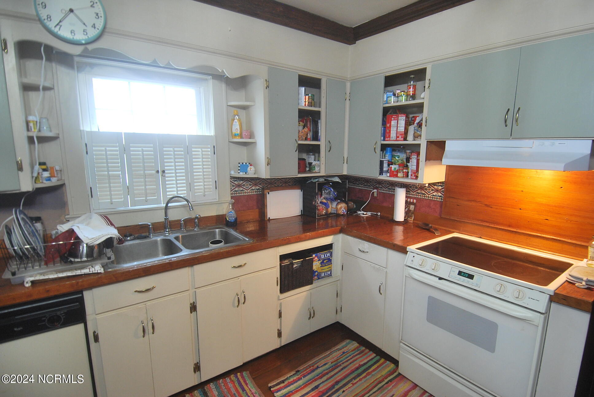 106 Cedar Street Colerain, NC 27924 - Photo 11 of 40 DSC_2481