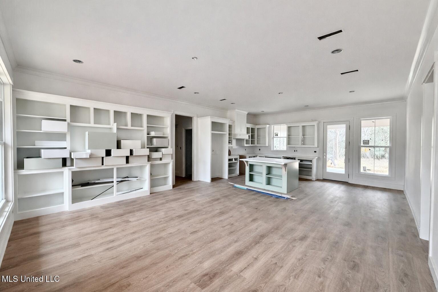 41 Forest Barnes Road Petal, MS 39465 - Photo 3 of 21 living room kitchen combo