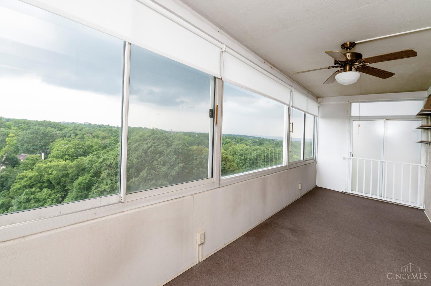 2324 Madison Road, Unit 902 Cincinnati, OH 45208 - Photo 18 of 43 Gallery Image 18