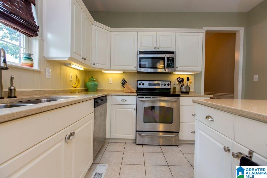4572 South Shades Crest Road Helena, AL 35022 - Photo 6 of 27