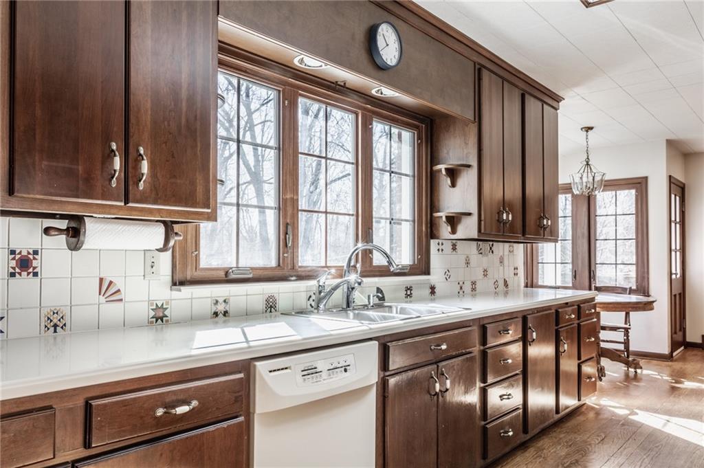 7767 Spring Mill Road Indianapolis, IN 46260 - Photo 19 of 51 Gallery Image 19