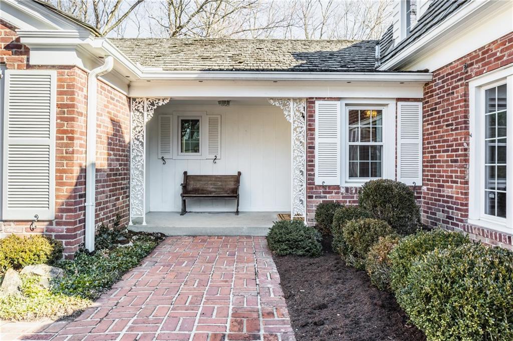 7767 Spring Mill Road Indianapolis, IN 46260 - Photo 4 of 51 Gallery Image 4