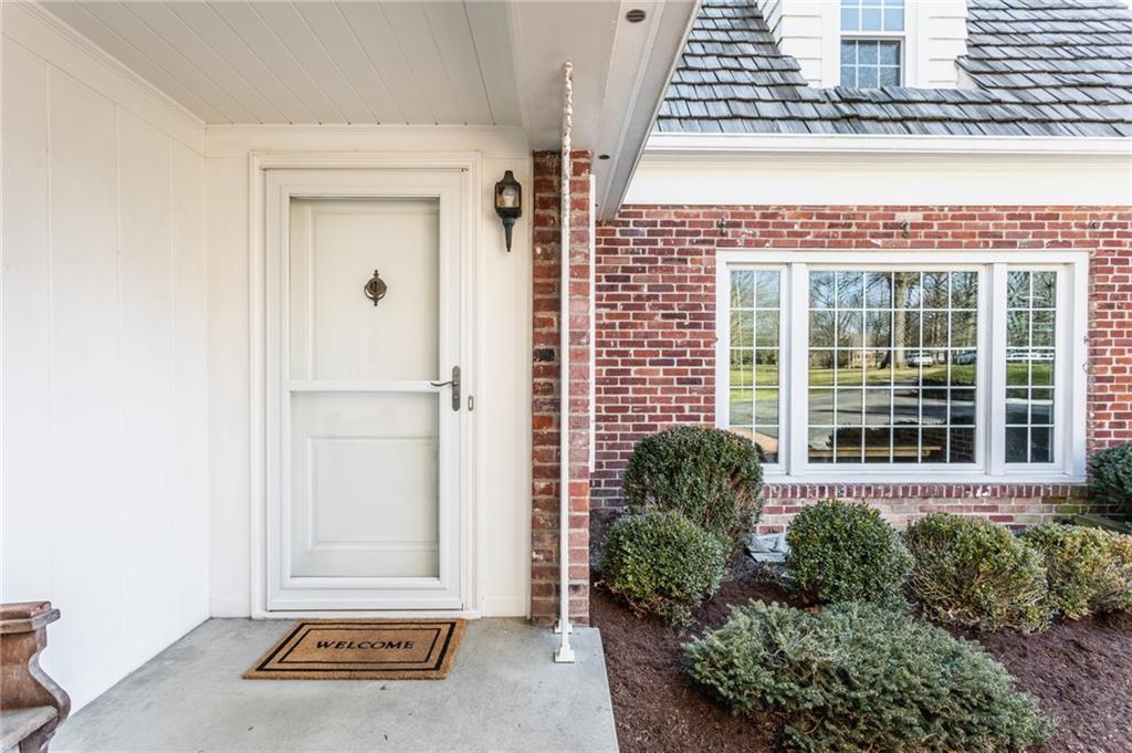 7767 Spring Mill Road Indianapolis, IN 46260 - Photo 5 of 51 Gallery Image 5