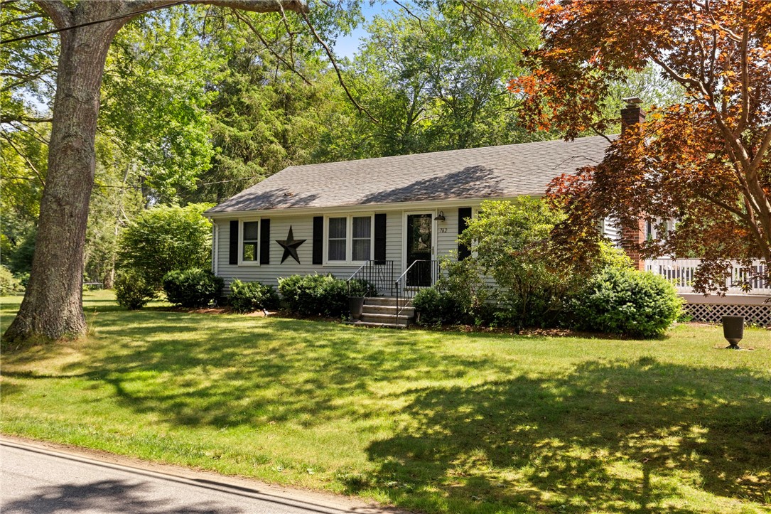 762 Waites Corner Road South Kingstown, RI 02892 - Photo 4 of 43
