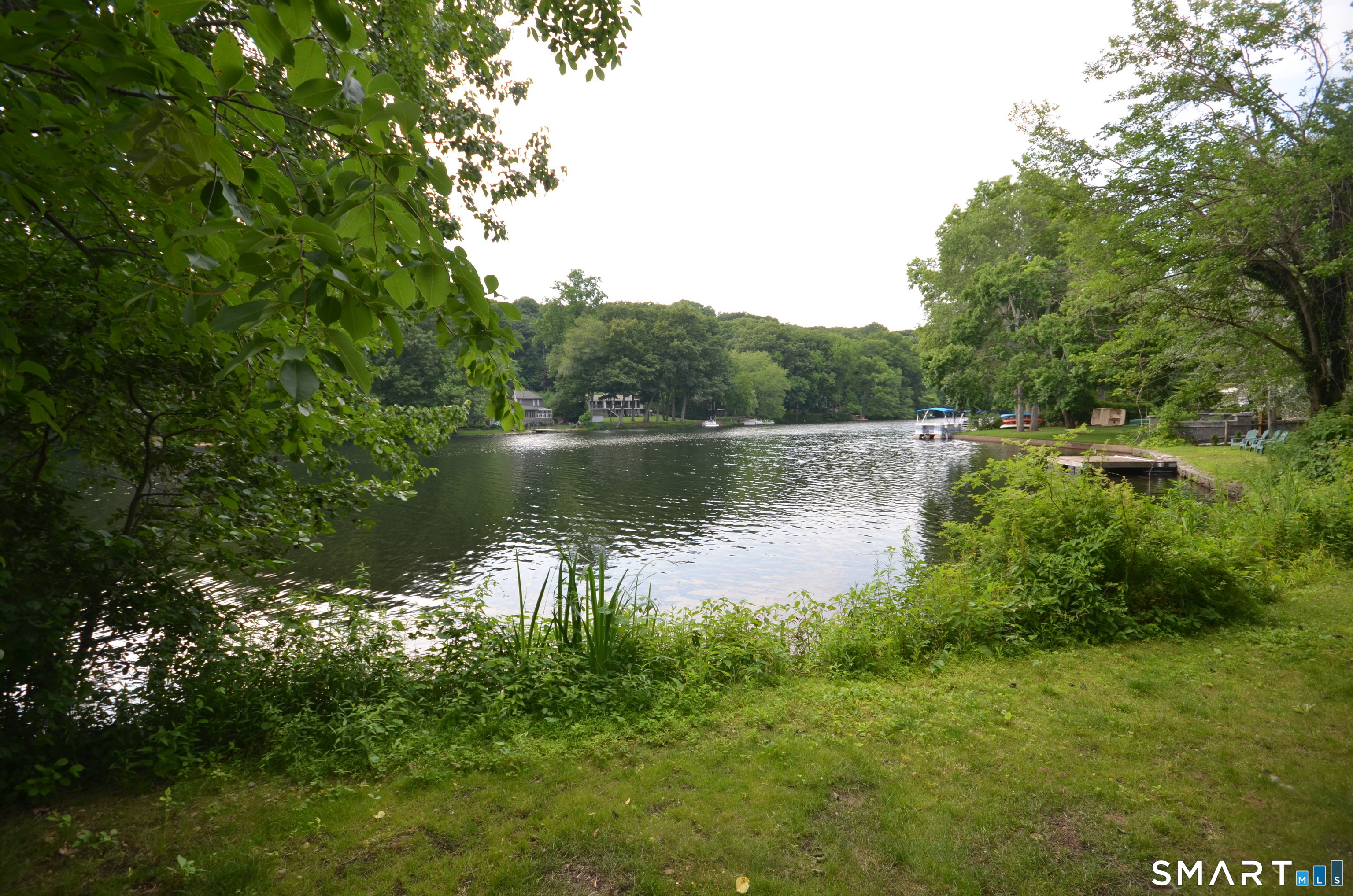 190 Sasapequan Road Fairfield, CT 06824 - Photo 3 of 29