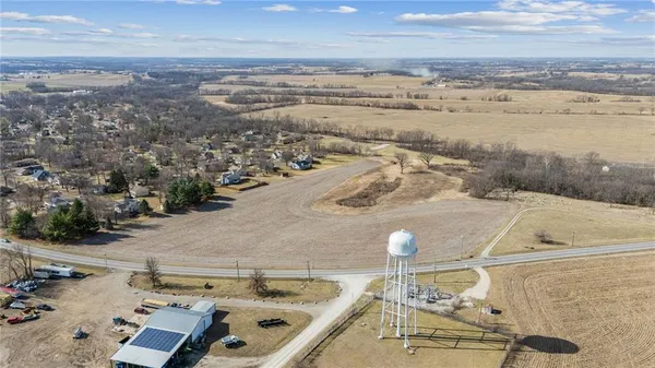 $415,000 | 169 Highway Gower Mo 64454, Gower, MO 64454