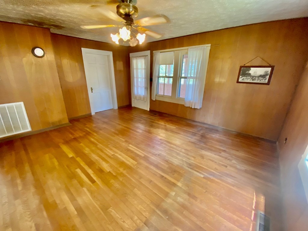608 Tuckahoe Road Kodak, TN 37764 - Photo 7 of 24