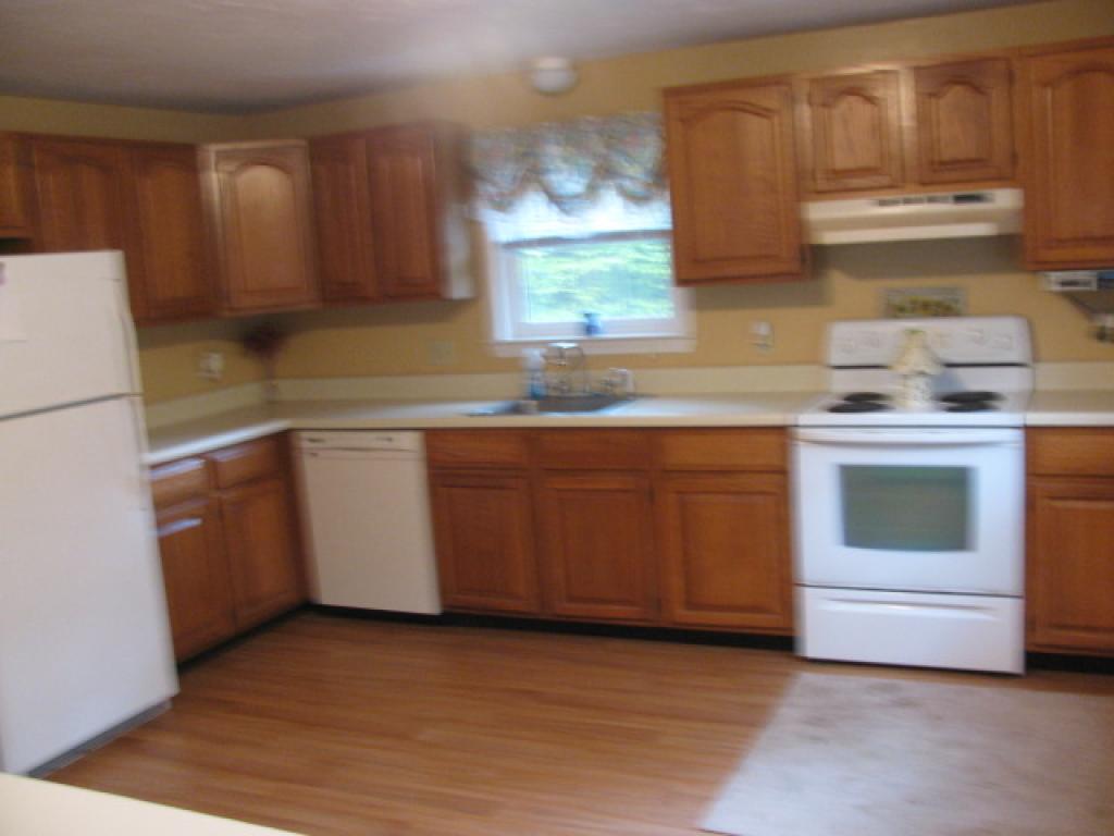 13 Windsor Way Barnstead, NH 03225 - Photo 4 of 10 Gallery Image 4