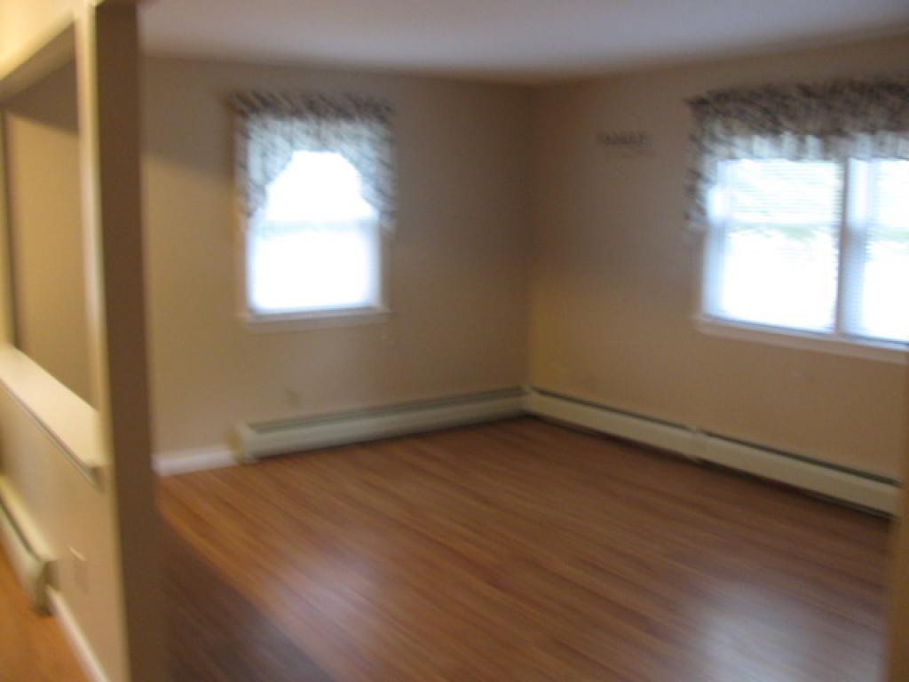 13 Windsor Way Barnstead, NH 03225 - Photo 7 of 10 Gallery Image 7