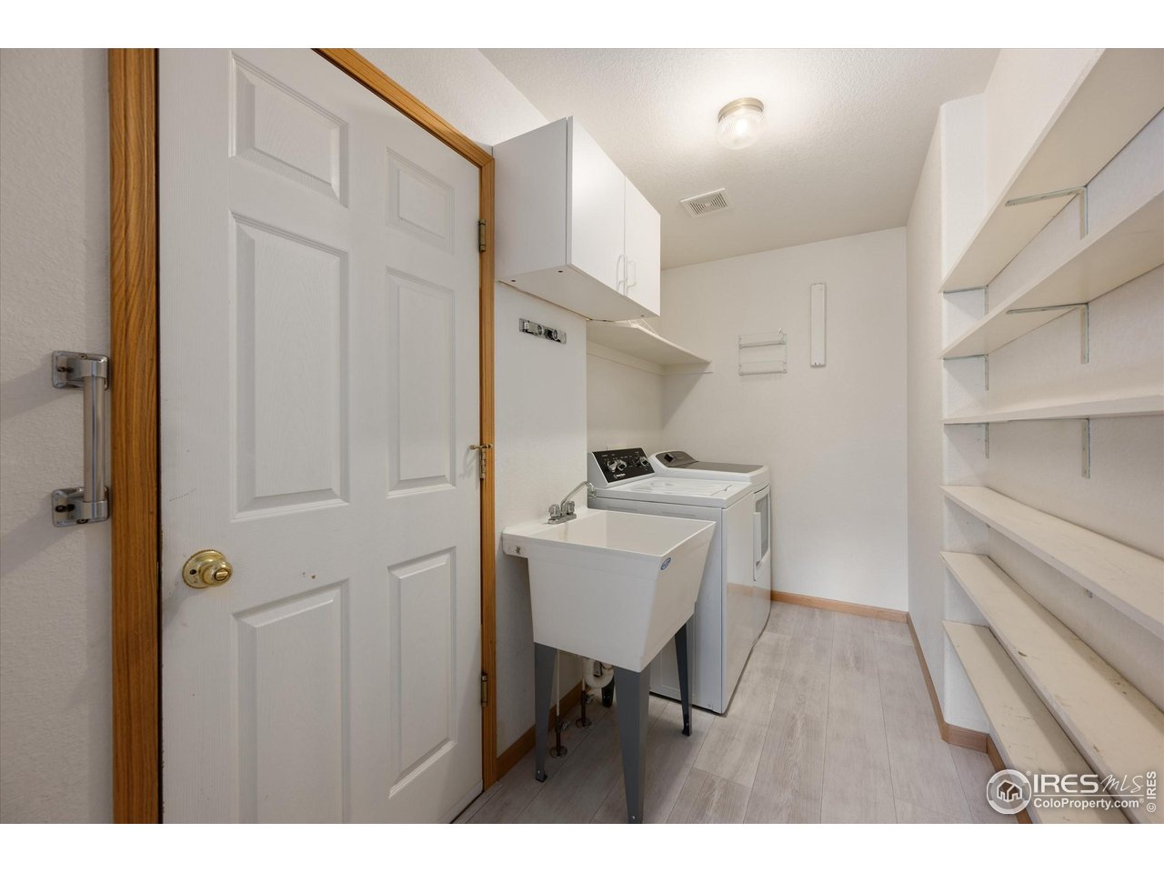 3239 Snowbrush Place Fort Collins, CO 80521 - Photo 24 of 41 Main Floor Laundry