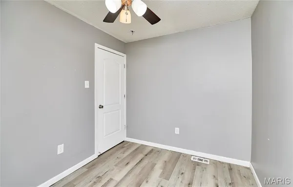 $200,000 | 900 North Elm Avenue, Webster Groves, MO 63119
