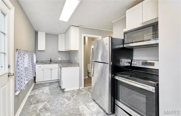 $200,000 | 900 North Elm Avenue, Webster Groves, MO 63119