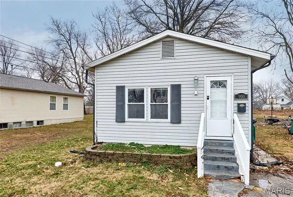 $200,000 | 900 North Elm Avenue, Webster Groves, MO 63119