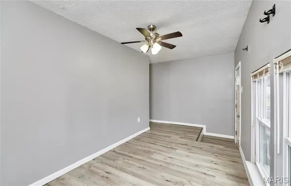 $200,000 | 900 North Elm Avenue, Webster Groves, MO 63119