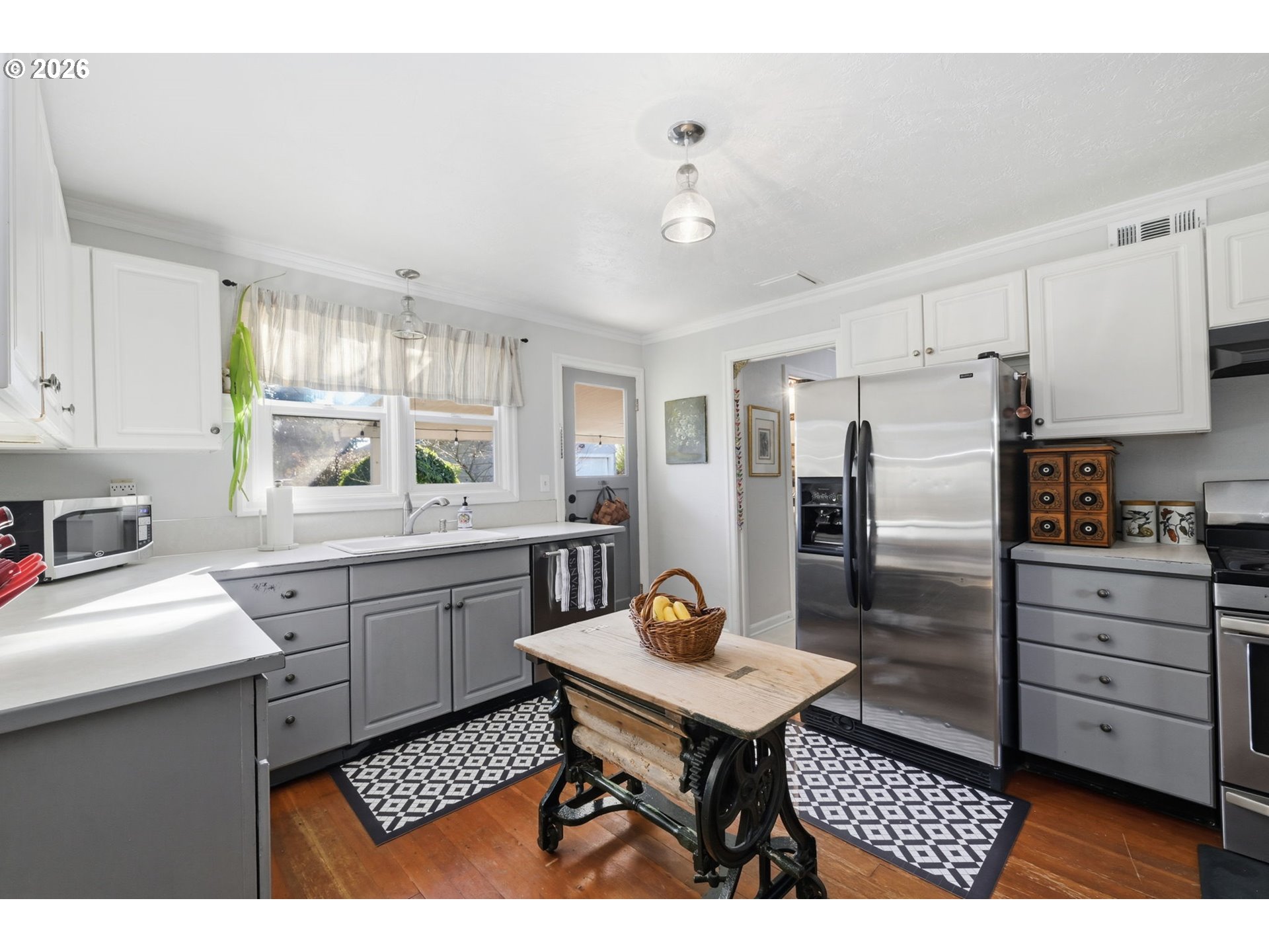 200 Irving Road Eugene, OR 97404 - Photo 11 of 48 Kitchen