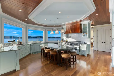 $8,900,000 | 1114 B Avenue, Anacortes, WA 98221