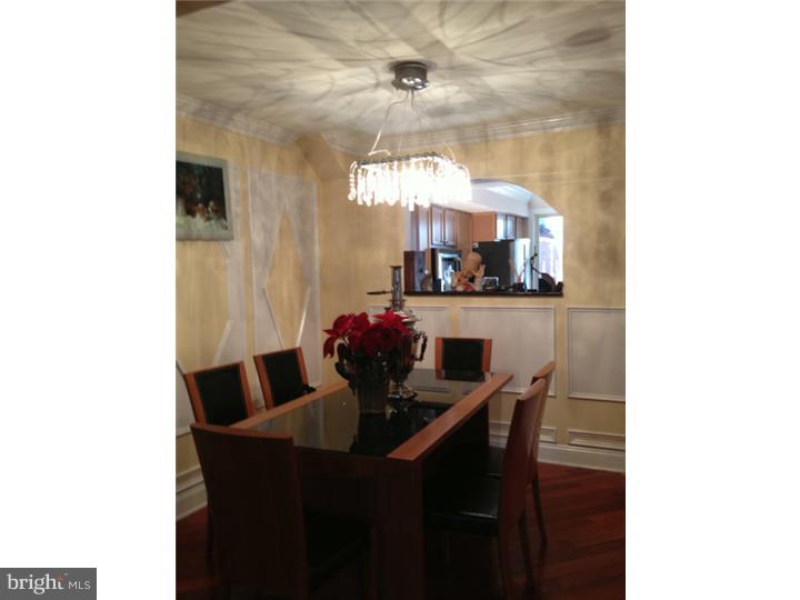 13022 Townsend Road, Unit B2 Philadelphia, PA 19154 - Photo 3 of 17 Dining Room