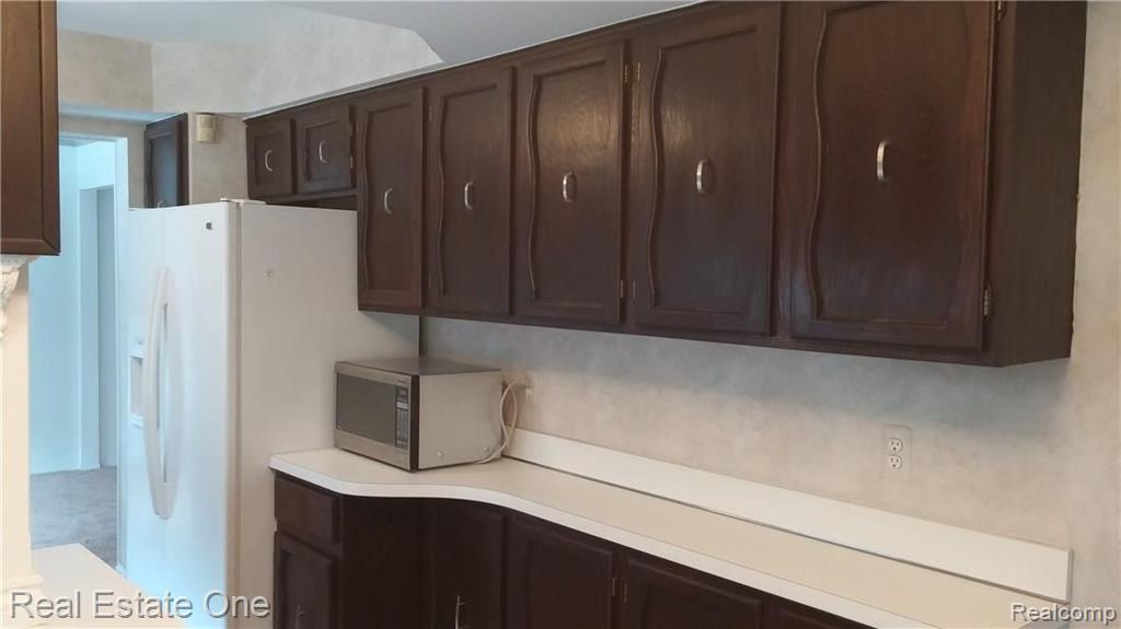 14 Foxboro Drive Rochester Hills, MI 48309 - Photo 10 of 20