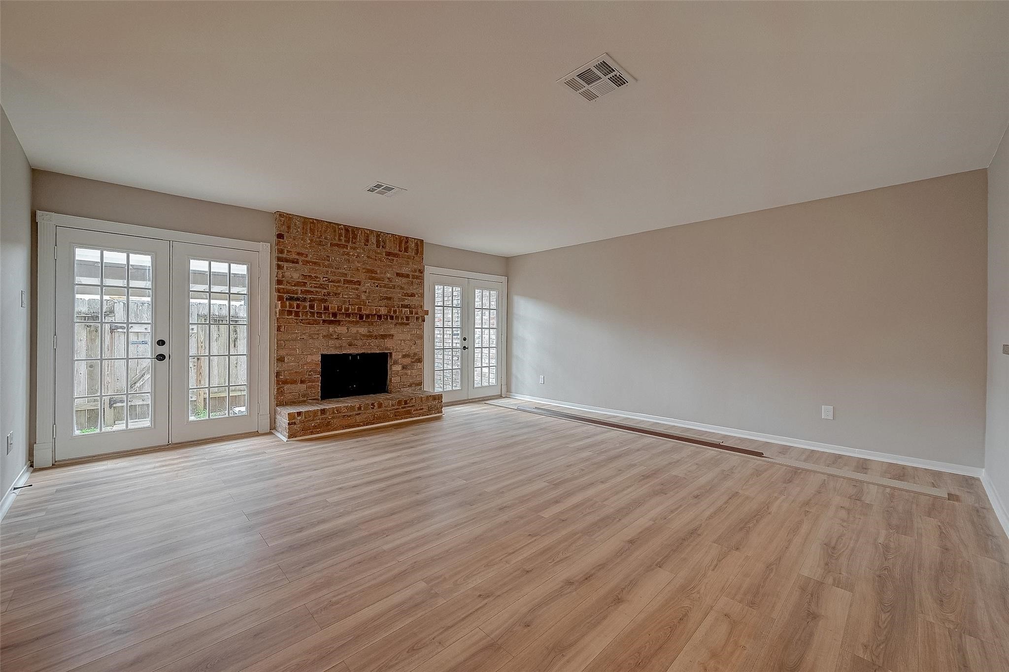 14736 Perthshire Road, Unit F Houston, TX 77079 - Photo 10 of 27