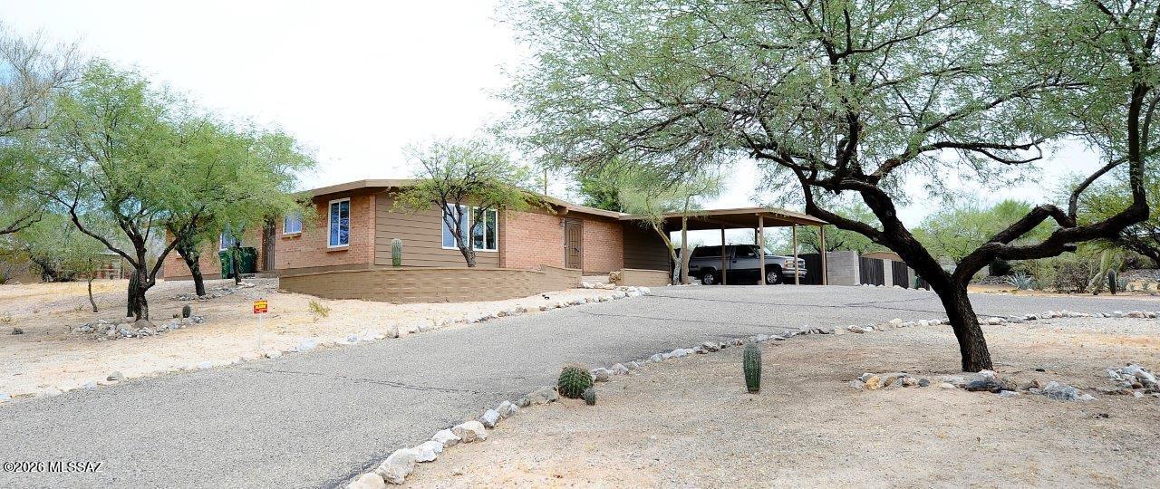 6120 North Pomona Road Tucson, AZ 85704 - Photo 3 of 50 ROB_2845 (3)