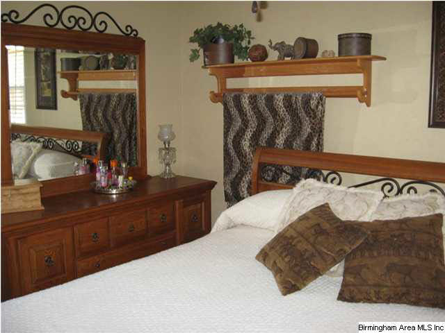 202 Geoff Lane Anniston, AL 36201 - Photo 10 of 28