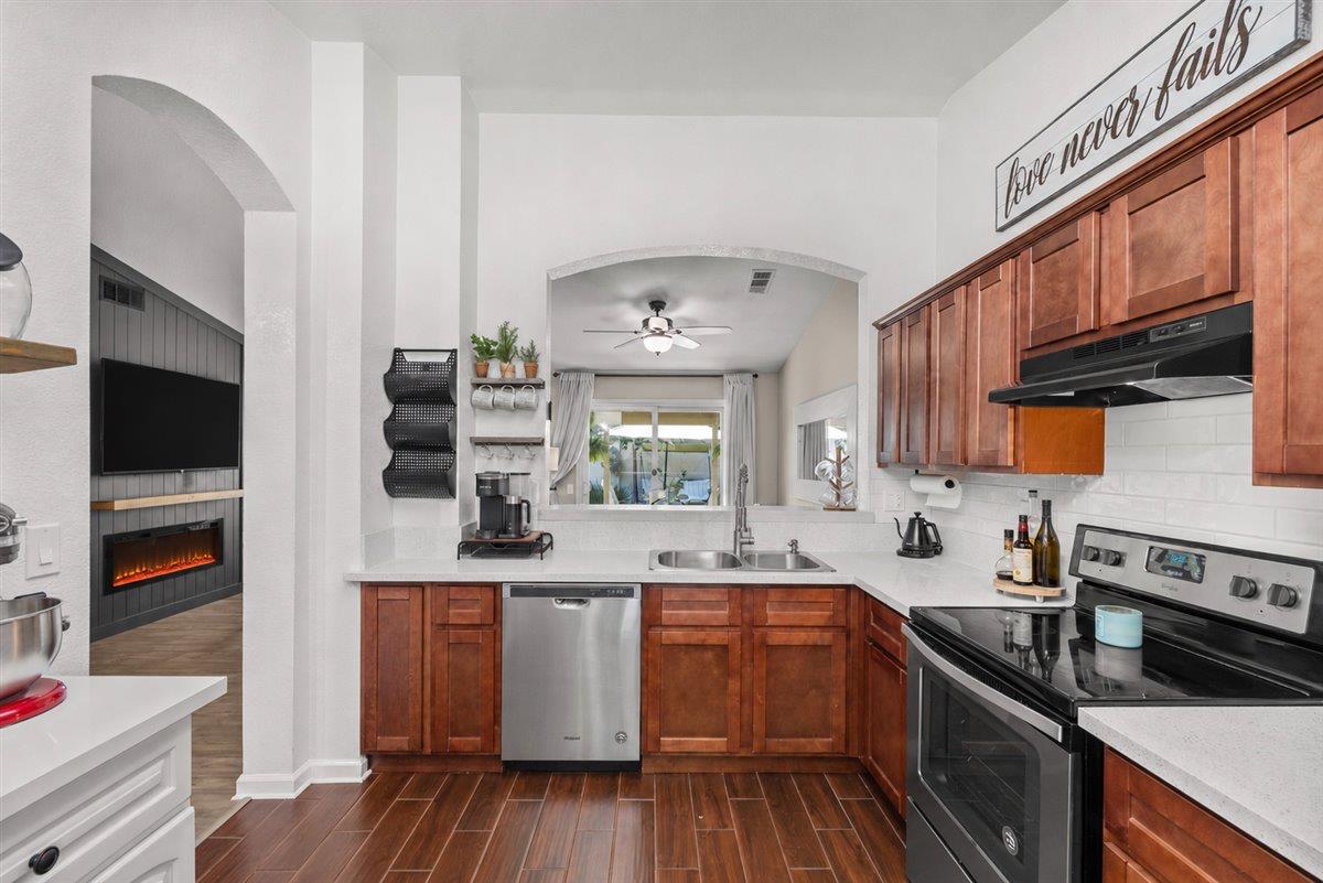 532 Codington Way Modesto, CA 95357 - Photo 7 of 29