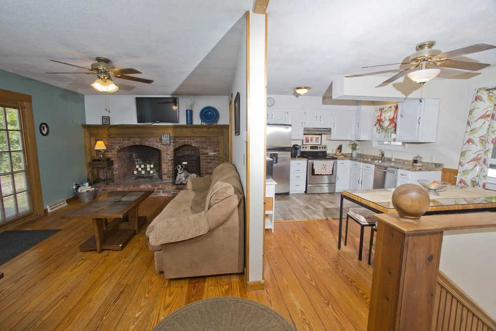 18 Pinnacle Road Monson, MA 01057 - Photo 6 of 28