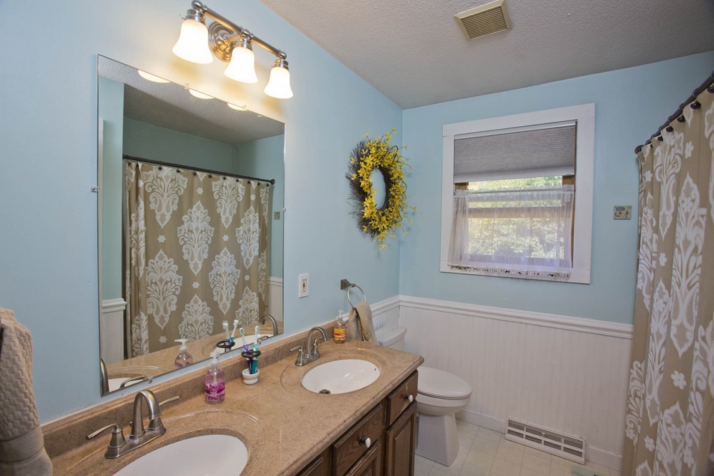 18 Pinnacle Road Monson, MA 01057 - Photo 8 of 28
