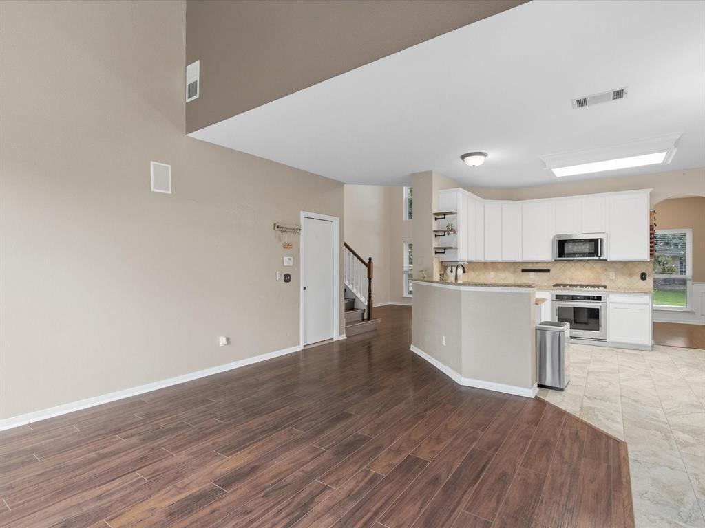 2878 Ridgedale Drive Lewisville, TX 75067 - Photo 14 of 40