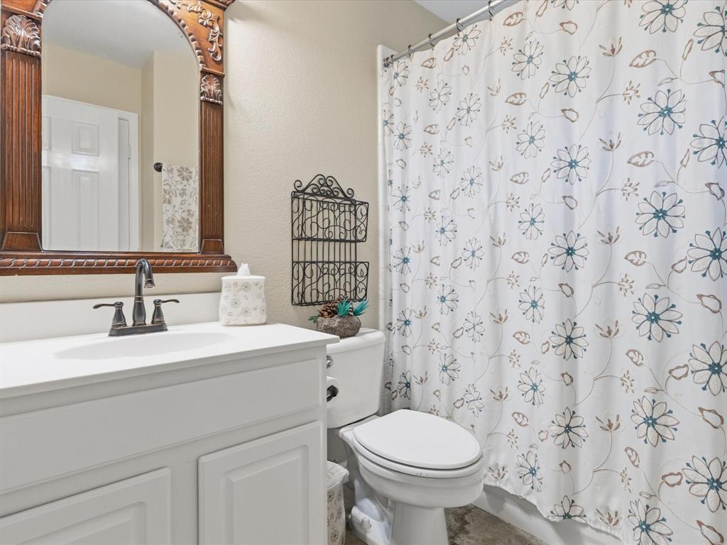 2878 Ridgedale Drive Lewisville, TX 75067 - Photo 17 of 40