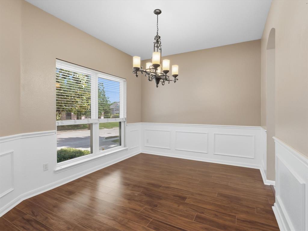 2878 Ridgedale Drive Lewisville, TX 75067 - Photo 6 of 40