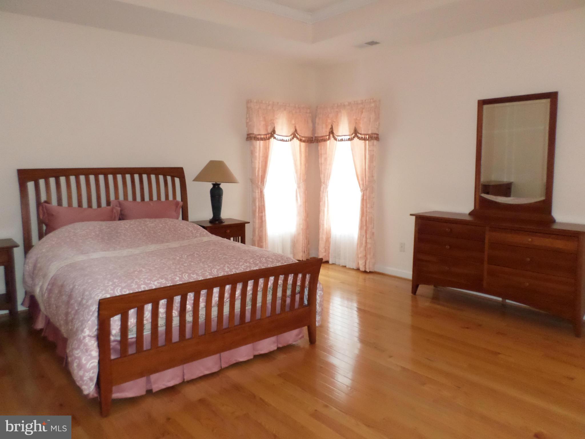 8588 Beatrice Court Springfield, VA 22152 - Photo 13 of 30 Bedroom (Master)