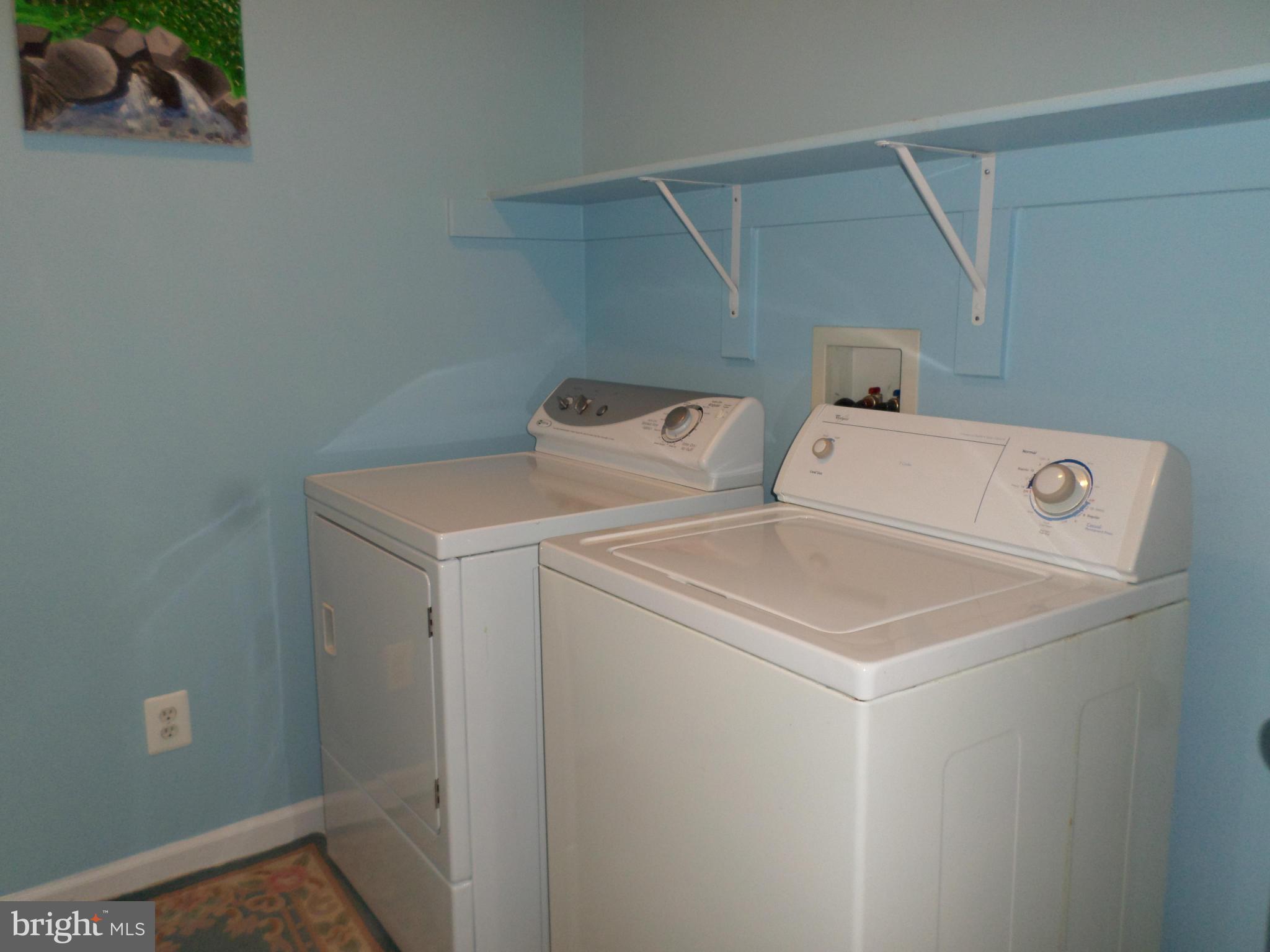 8588 Beatrice Court Springfield, VA 22152 - Photo 18 of 30 Interior (General)